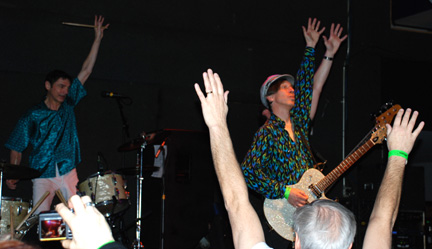 Fleshtones show of hands