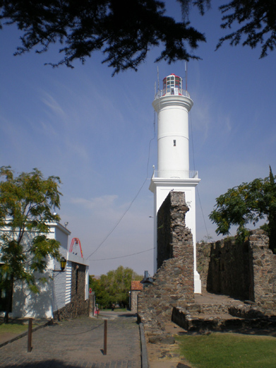 U9lighthouseUruguay.jpg - 132.86 K