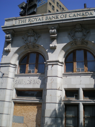 Wroyalbank9.jpg - 128.86 K