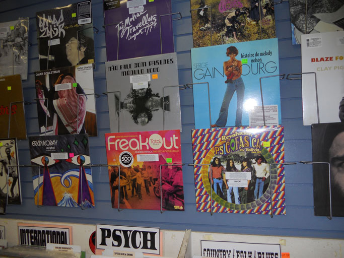 B96recordstore2.JPG 109.63 K